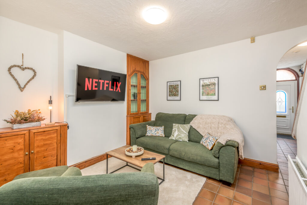 230814 37 Wood Street Kettering 14