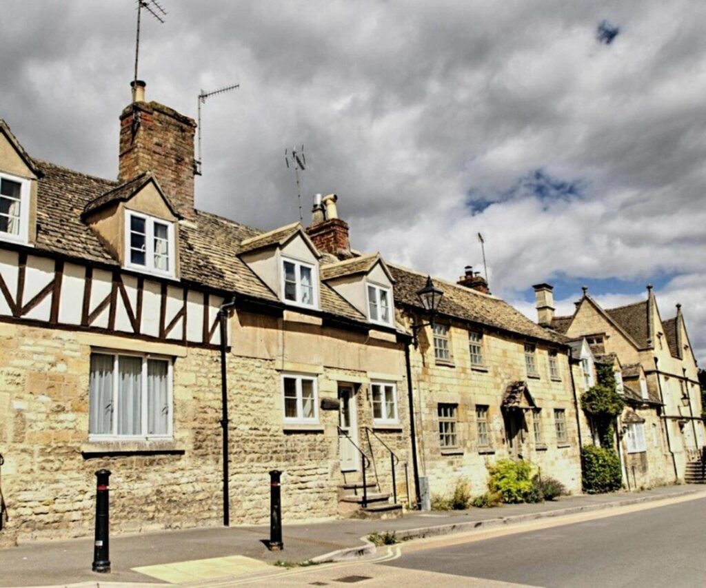 Front of cottage Halies street